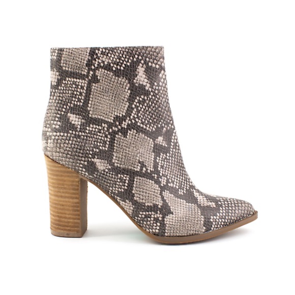 Carlos Santana Shoes - NEW Carlos Santana | Lydia Boot